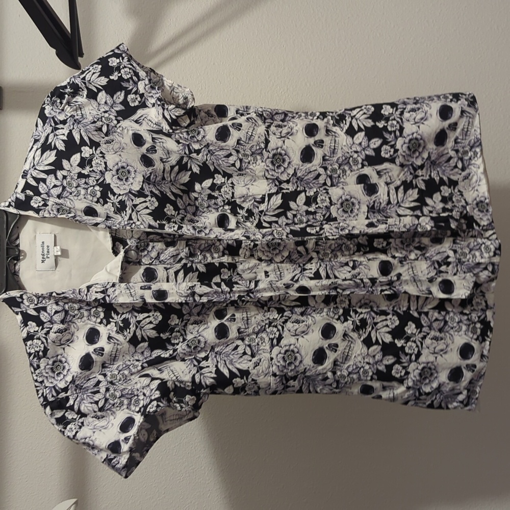 Retro skull button down top